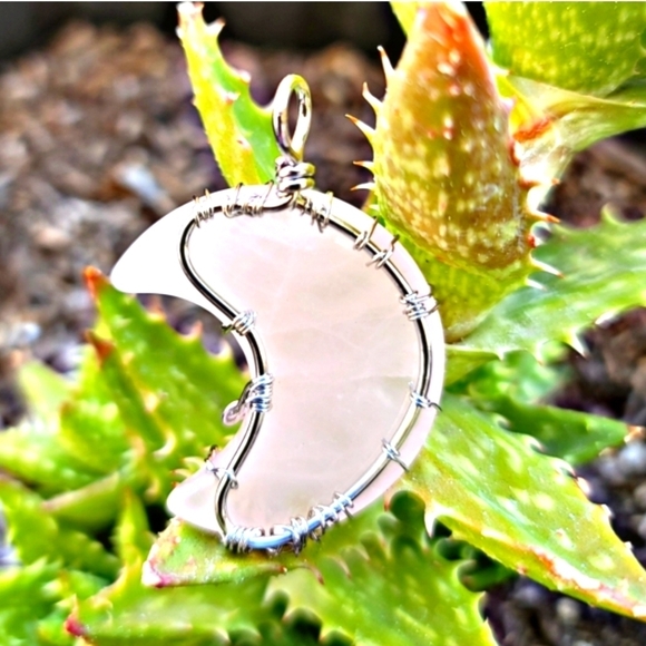 Rose Quartz ✦ Moon Crystal Necklace ✦ Wire‑Wrapped Tree of Life Pendant NWT - Picture 4 of 14